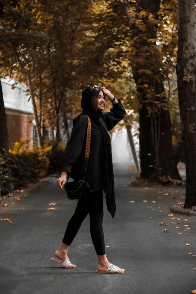 What to wear to a haunted house illustrated by a comfortable dark walking outfit