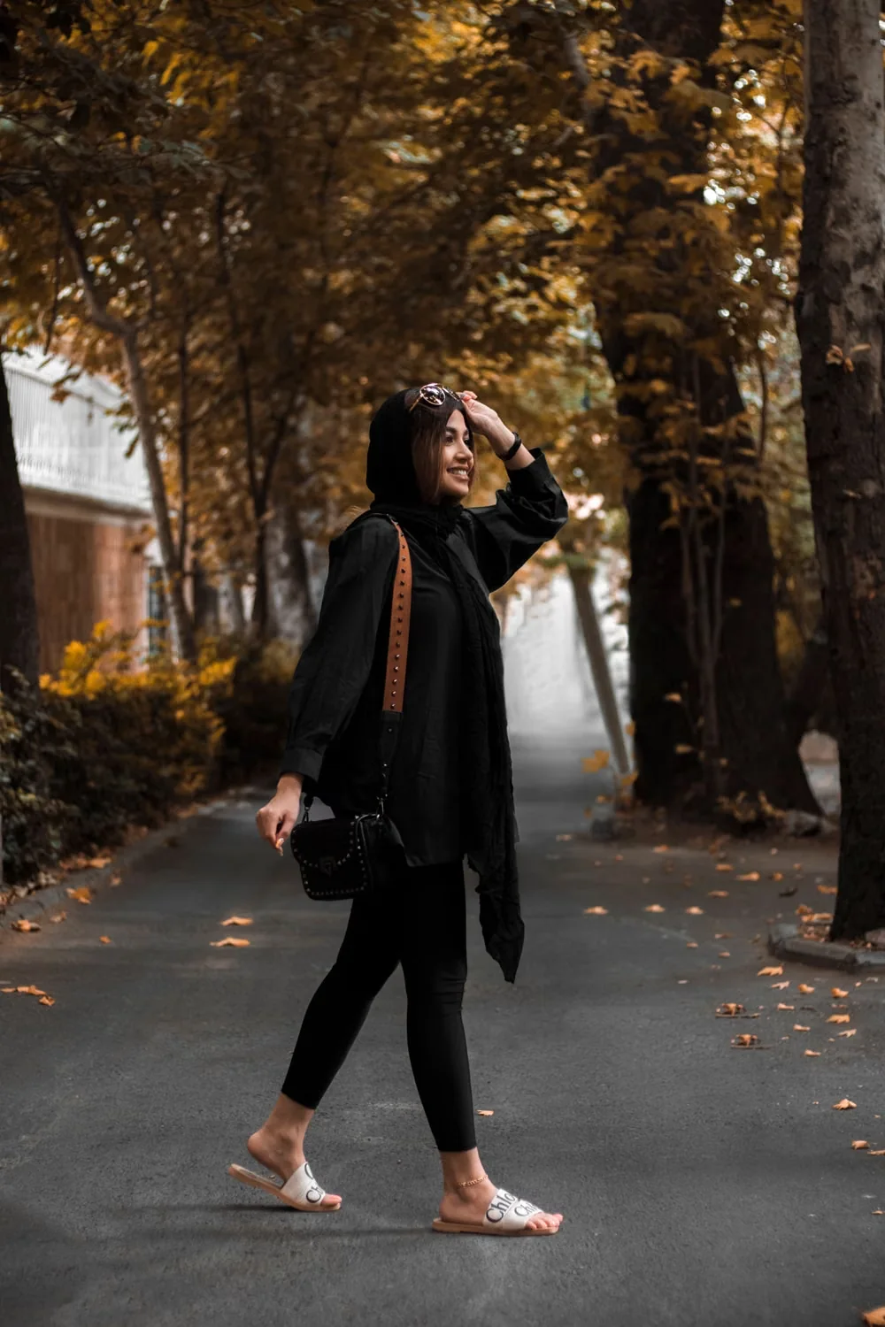 What to wear to a haunted house illustrated by a comfortable dark walking outfit