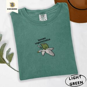 Light Green Become Ungovernable Frog Riding Goose Embroidered T-Shirt