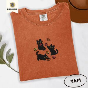 Yam Black Cats And Fall Leaves Embroidered T-Shirt