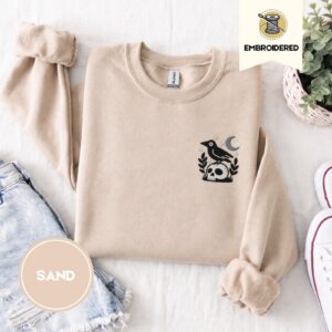 Sand Crow And Skull Embroidered Sweatshirt