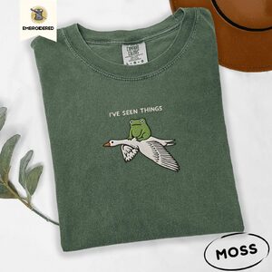Moss Frog Riding Goose Embroidered T-Shirt