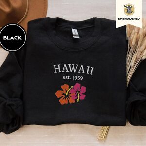Black Hawaii Hibiscus Embroidered Sweatshirt