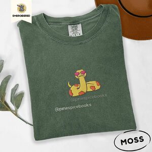 Moss Heart Sunglasses Snake Embroidered T-Shirt