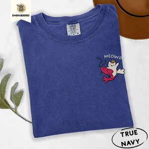 True Navy Meowdy White Cat Pink Shrimp Embroidered T-Shirt