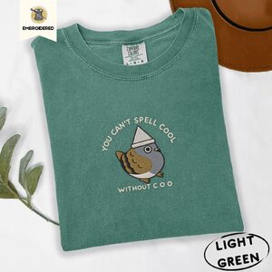 Light Green Paper Hat Pigeon Embroidered T-Shirt