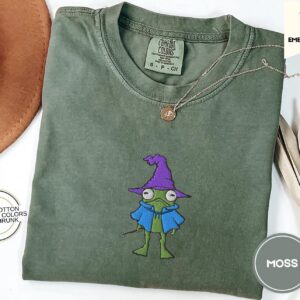 Moss Purple Hat Frog Embroidered T-Shirt