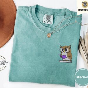 Seafoam Reading Owl Embroidered T-Shirt