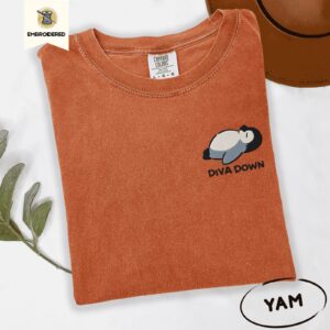 Yam Reclining Gray Penguin Diva Down Embroidered T-Shirt