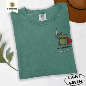 Light Green Red Cape Frog Embroidered T-Shirt