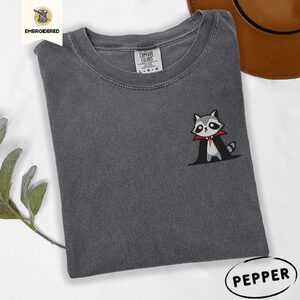 Pepper Red Collar Vampire Raccoon Embroidered T-Shirt