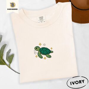 Ivory Sea Turtle and Sparkles Embroidered T-Shirt