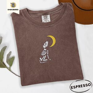 Espresso Skeleton Dog Moon Embroidered T-Shirt