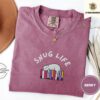 Berry Snug Life Cat and Books Embroidered T-Shirt