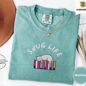 Seafoam Snug Life Cat and Books Embroidered T-Shirt