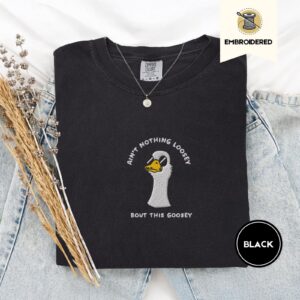 Black Sunglasses Goose Embroidered T-Shirt