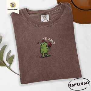 Espresso Te Amo Frog Embroidered T-Shirt