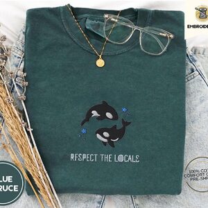 Blue Spruce Two Orcas and Blue Stars Embroidered T-Shirt