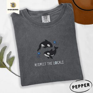 Pepper Two Orcas and Blue Stars Embroidered T-Shirt