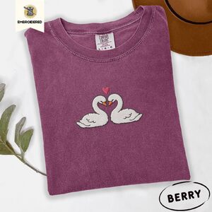 Berry Two Swans Heart Embroidered T-Shirt