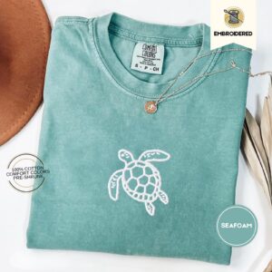 Seafoam White Outline Sea Turtle Embroidered T-Shirt