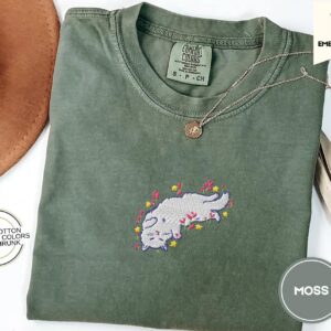 Moss Wildflower Cat Embroidered T-Shirt